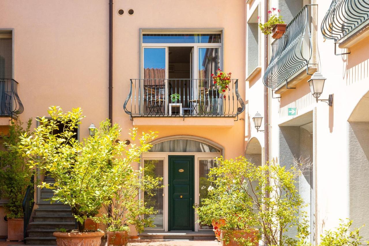 Palazzo Ghibellina 2 By Rental In Firenze Eksteriør billede